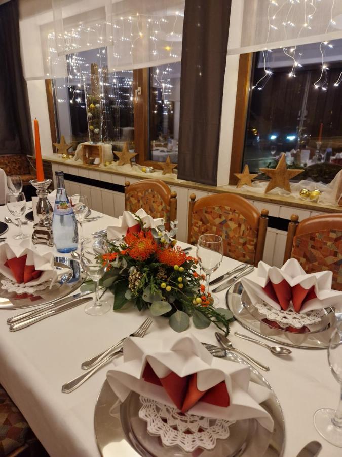 Hotel-Restaurant Und Gaestehaus Loewen Süßen Eksteriør billede