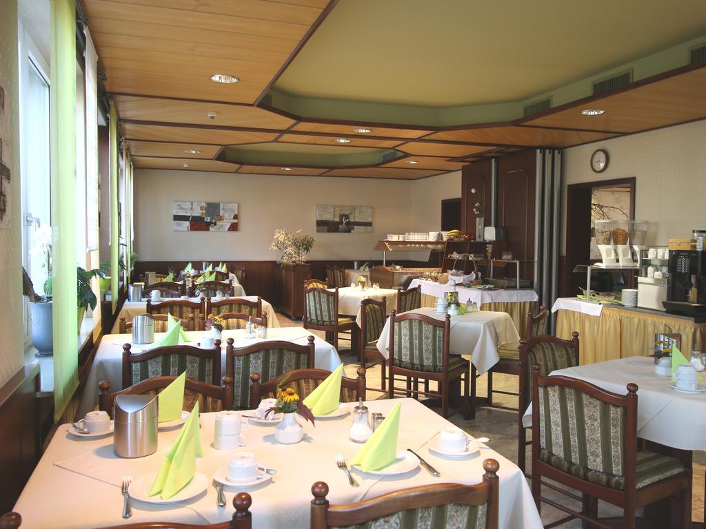 Hotel-Restaurant Und Gaestehaus Loewen Süßen Eksteriør billede