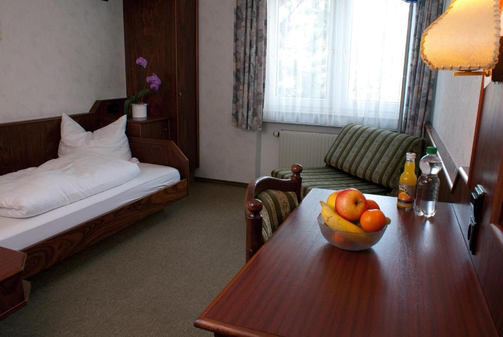Hotel-Restaurant Und Gaestehaus Loewen Süßen Eksteriør billede