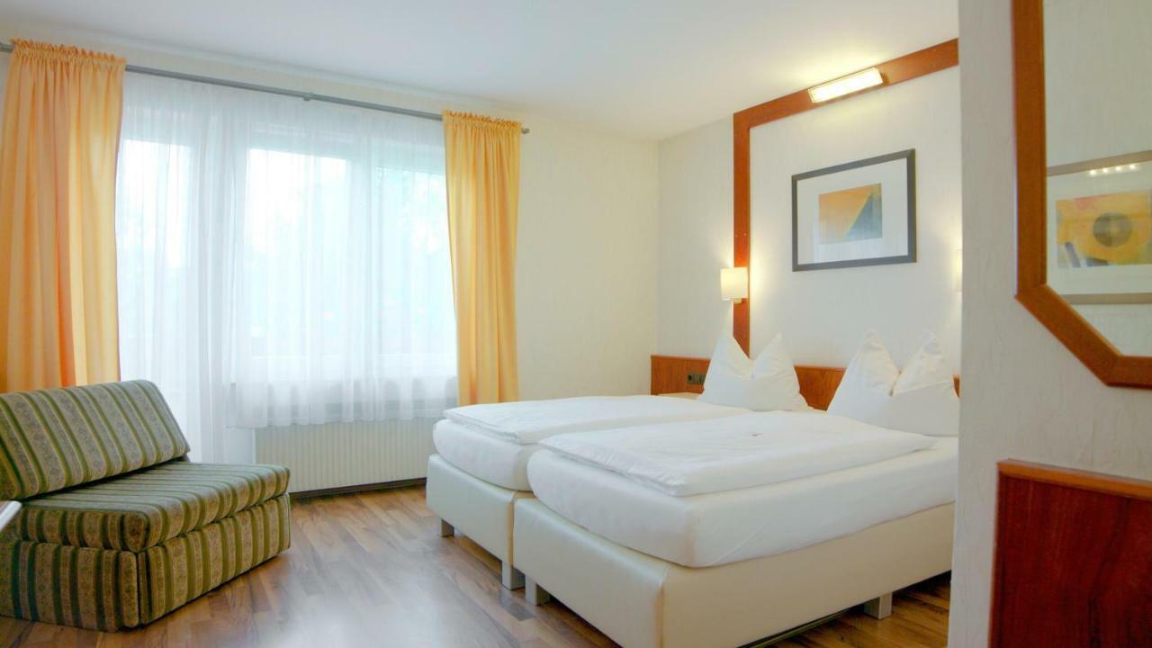 Hotel-Restaurant Und Gaestehaus Loewen Süßen Eksteriør billede
